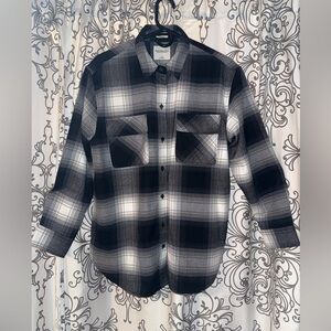 Abercrombie & Fitch Black and White Plaid Button-Down Shirt